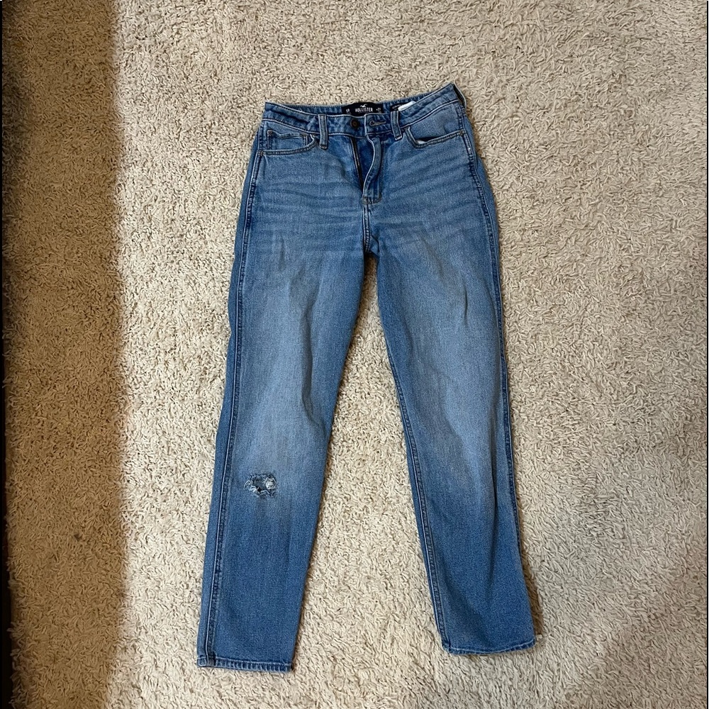 Hollister Ultra High Rise Mom Jean